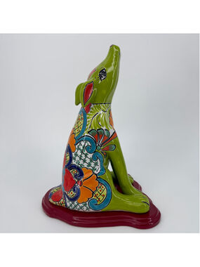 Handcrafted Mexican Talavera ceramic howling coyote dog animal statue folk art